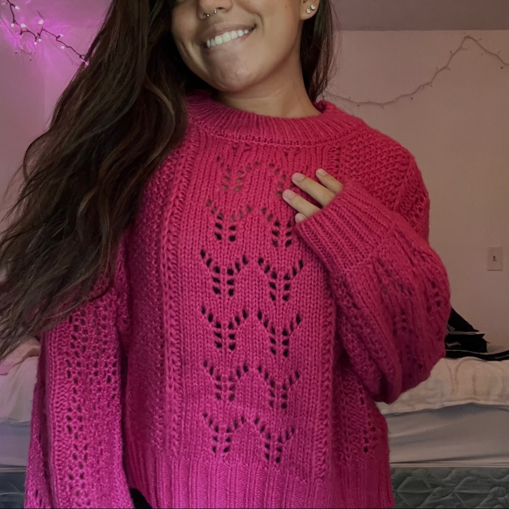 pink sweater